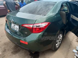 Toyota Corolla 2017 Green