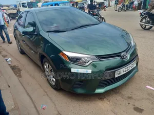 Toyota Corolla 2017 Green