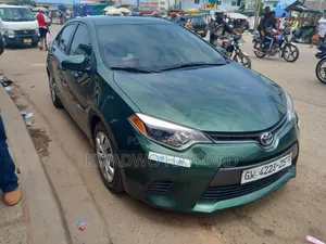 Toyota Corolla 2017 Green