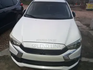 Mitsubishi Outlander 2017 White
