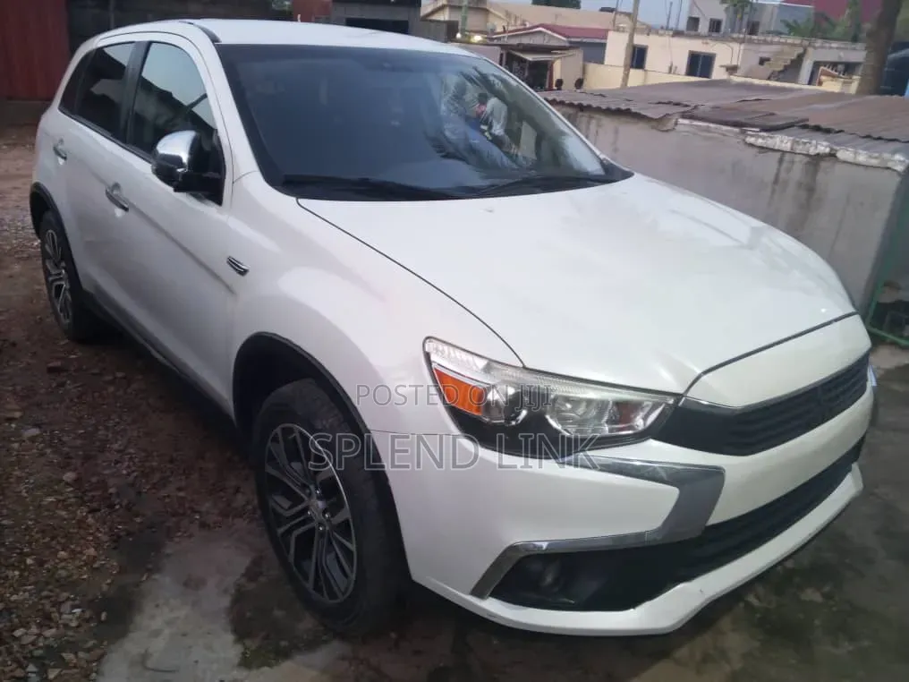 Mitsubishi Outlander 2017 White