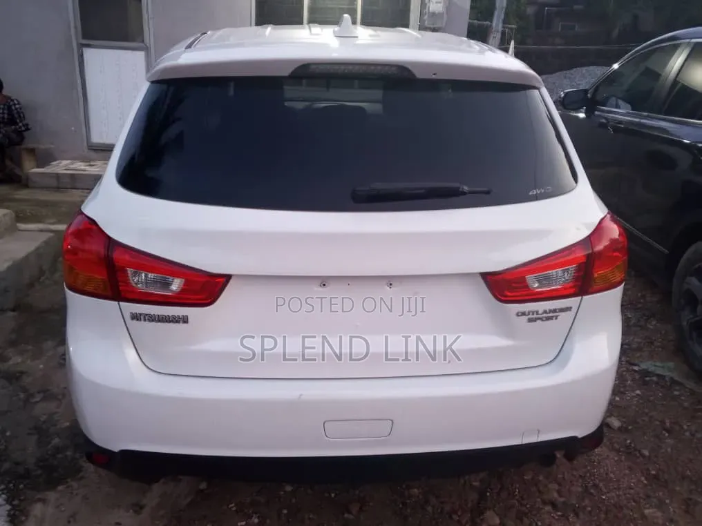 Mitsubishi Outlander 2017 White