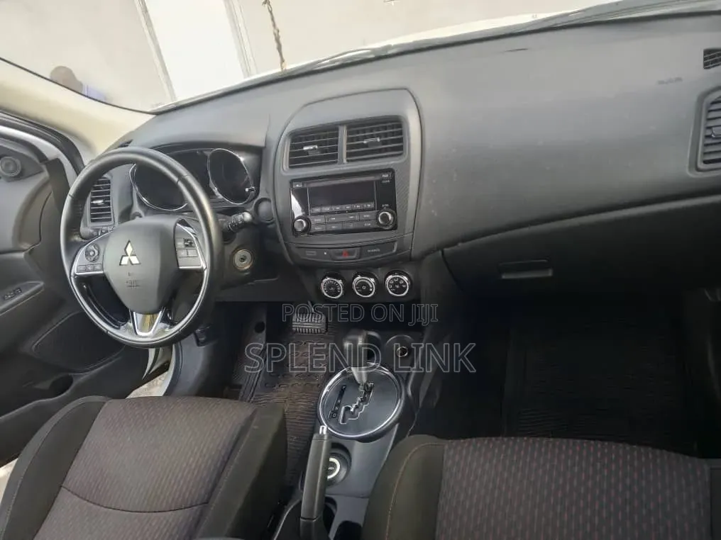 Mitsubishi Outlander 2017 White
