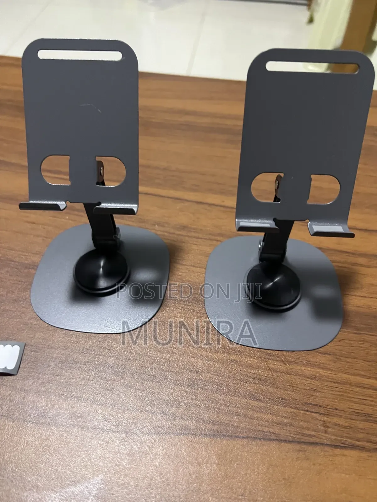 Quantity Phone Stand