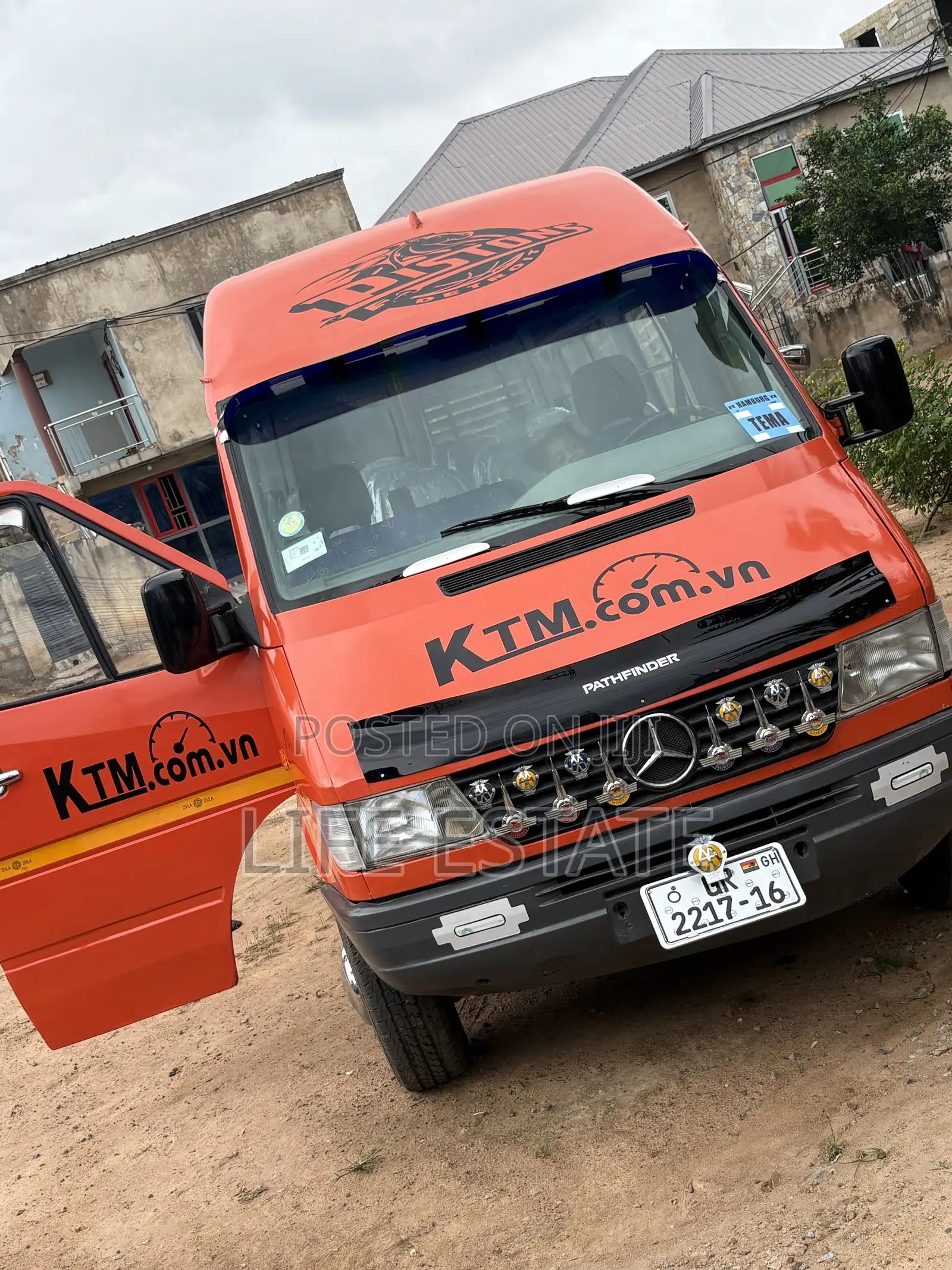 Mercedes-Benz Sprinter 2011 Orange