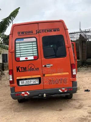 Mercedes-Benz Sprinter 2011 Orange