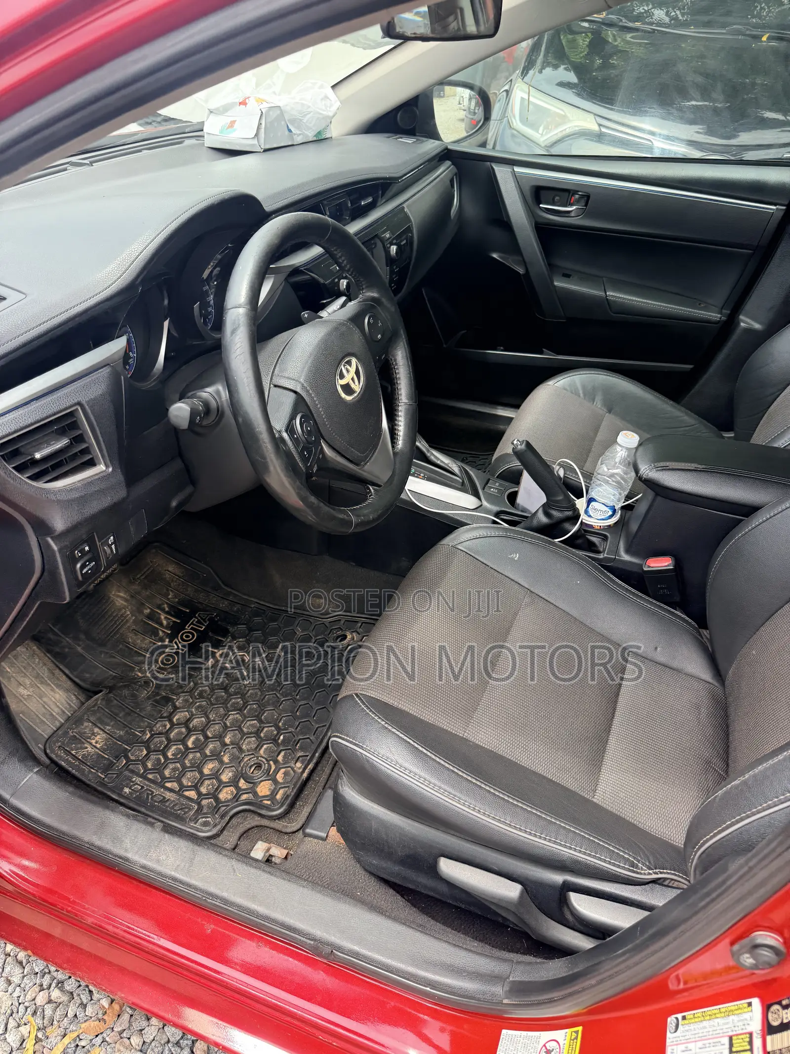 Toyota Corolla 2014 Red