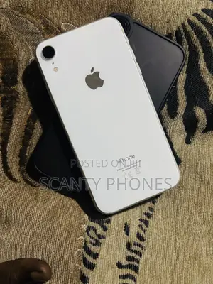 Apple iPhone XR 64 GB White