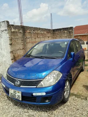 Nissan Versa 2010 Blue