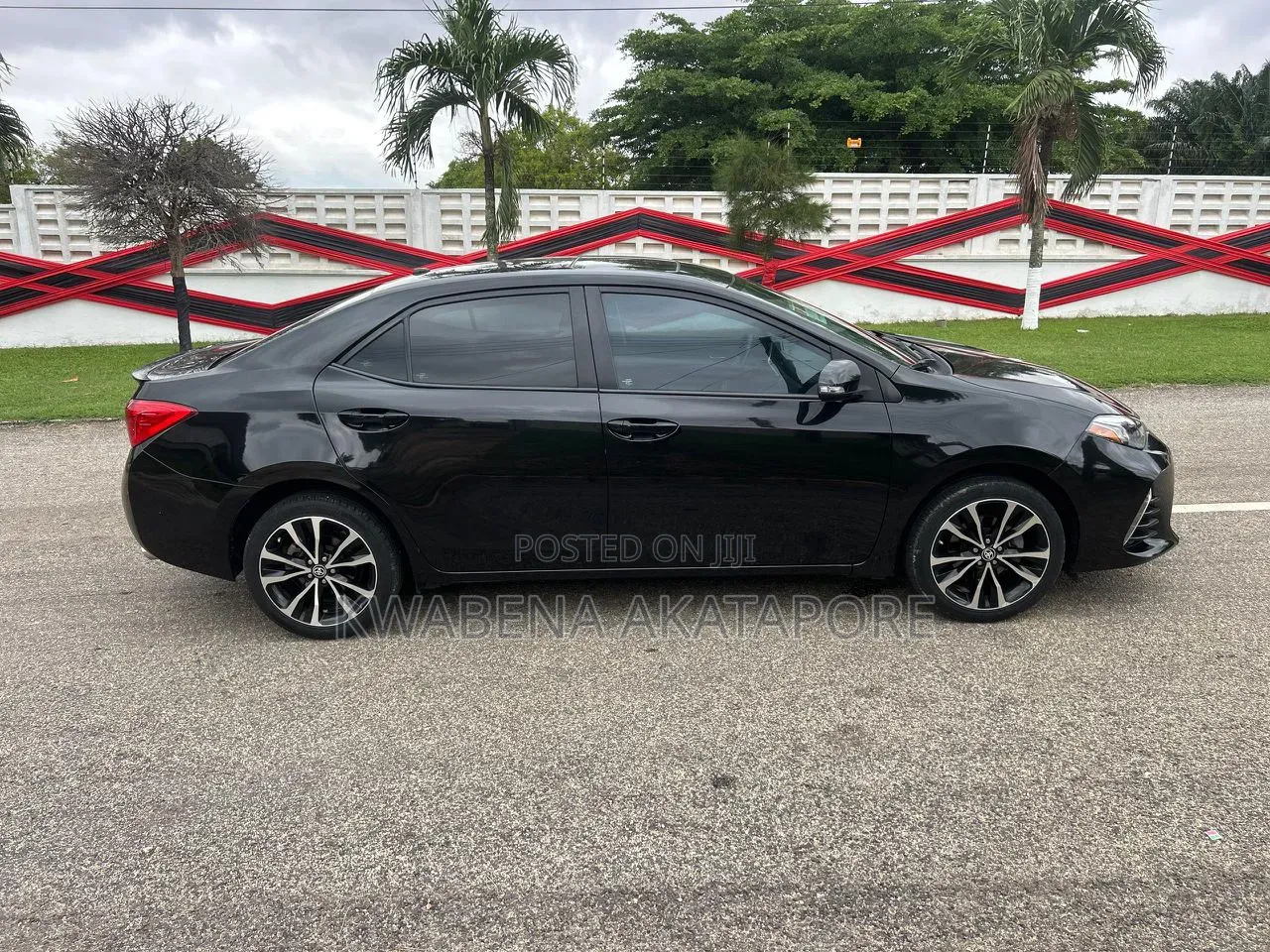 Toyota Corolla XSE (1.8L 4cyl 2A) 2019 Black