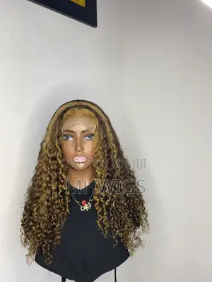 Blonde/Brown Curly Wig 20inches