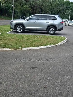 Toyota Grand Highlander XLE 2025 Silver