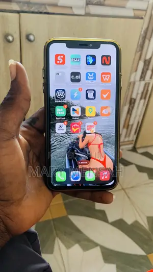 Apple iPhone XR 64 GB Red