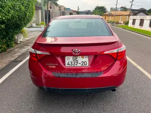 Toyota Corolla 2015 Red