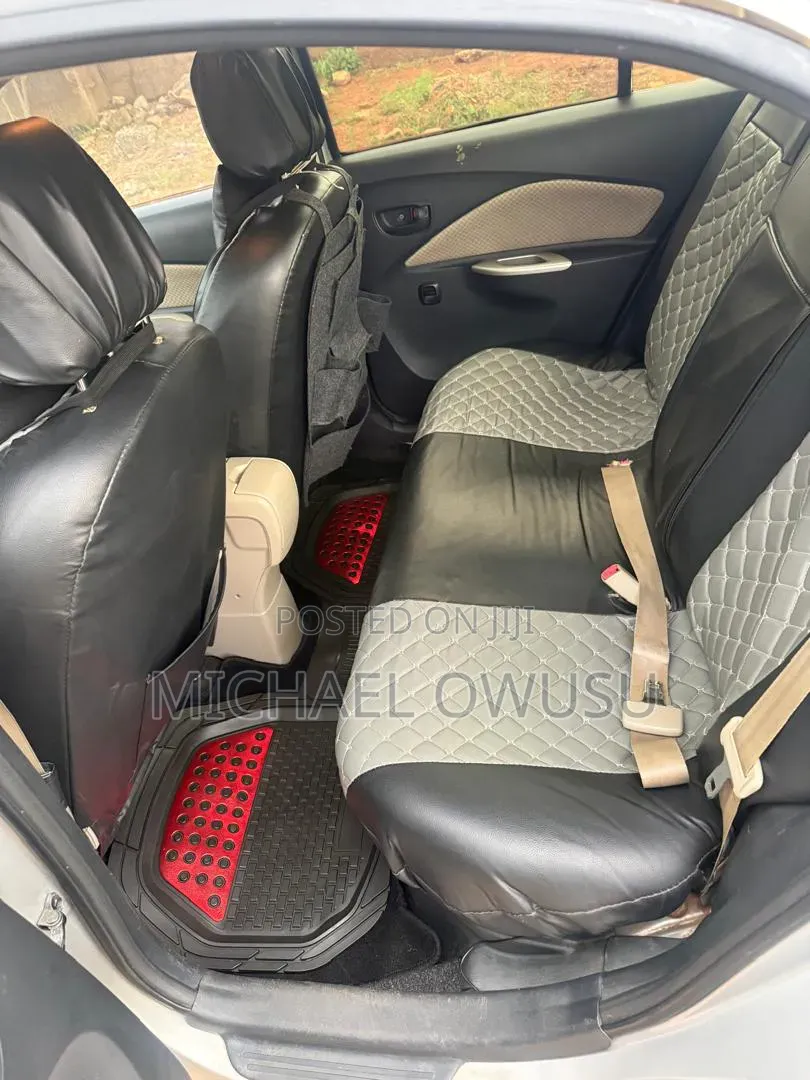 Toyota Belta 2008 Gray