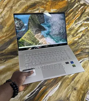 Laptop HP Envy 16 Gaming 16-h1023dx 16GB Intel Core i7 SSD 1T
