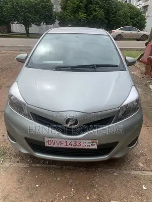 Toyota Vitz 2012 Gray