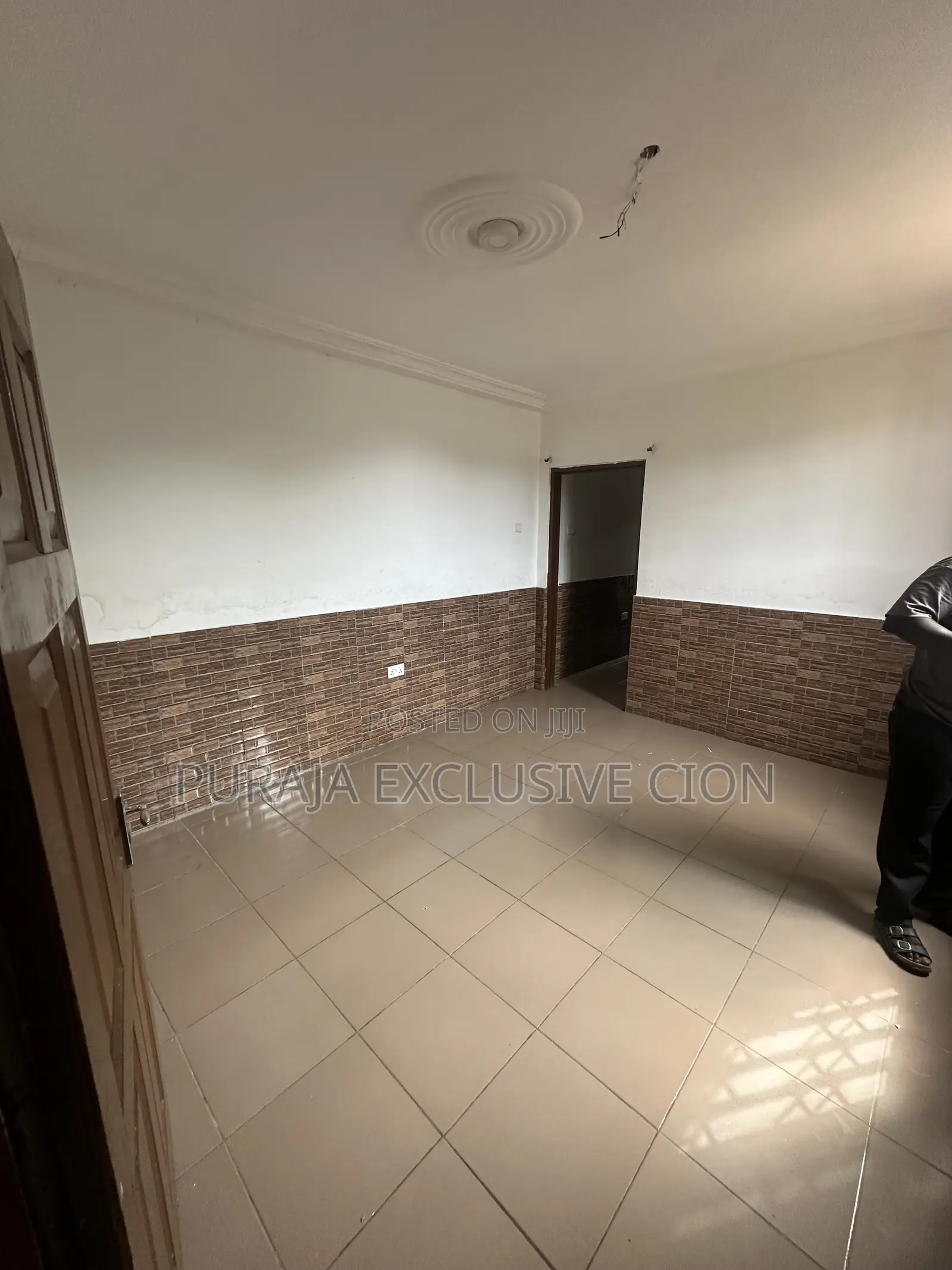 1bdrm Room & Parlour in Weija, Choice, Old Barrier for rent
