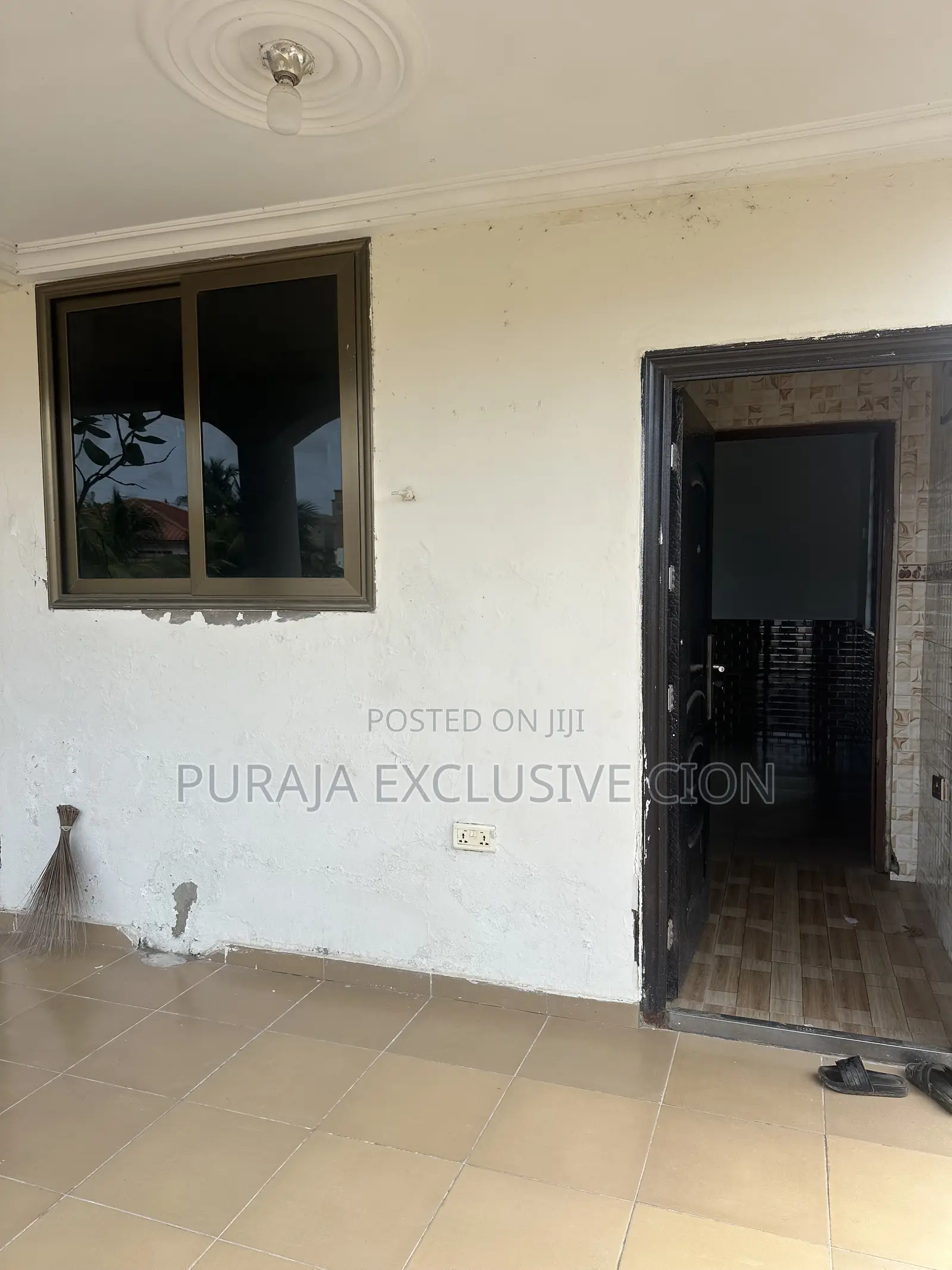 1bdrm Room & Parlour in Weija, Choice, Old Barrier for rent