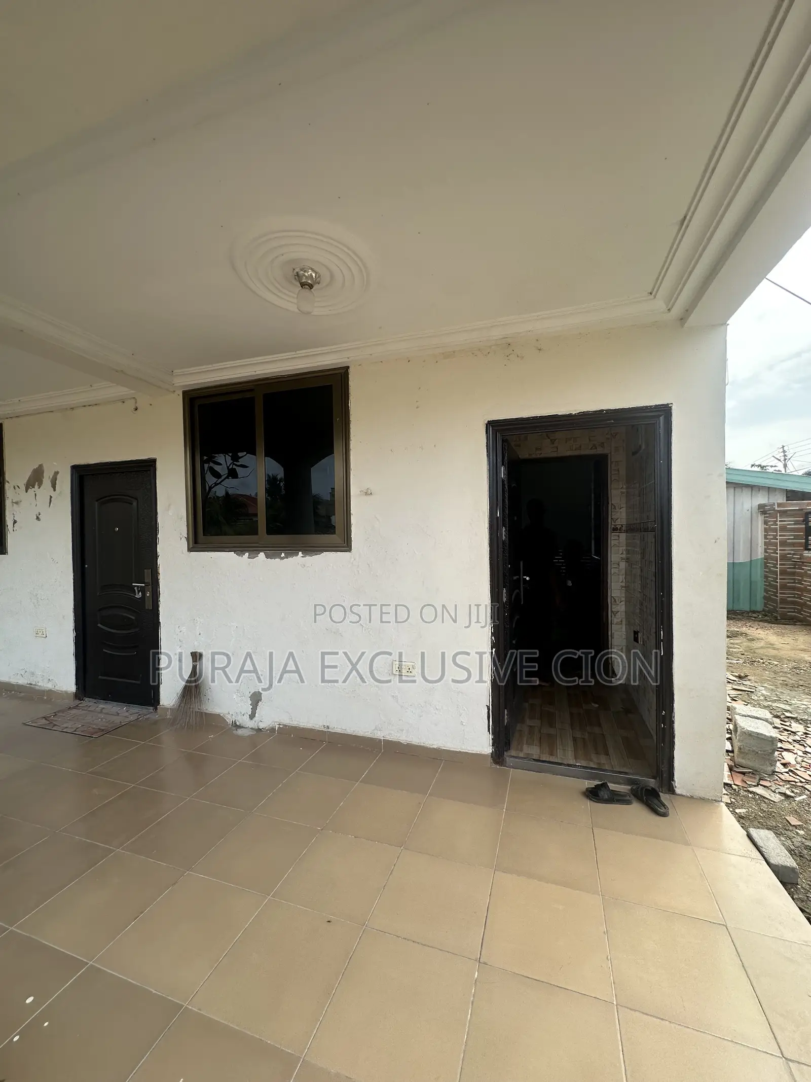 1bdrm Room & Parlour in Weija, Choice, Old Barrier for rent