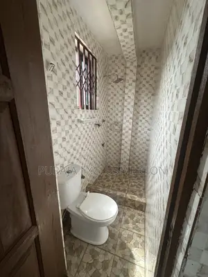 1bdrm Room & Parlour in Weija, Choice, Old Barrier for rent