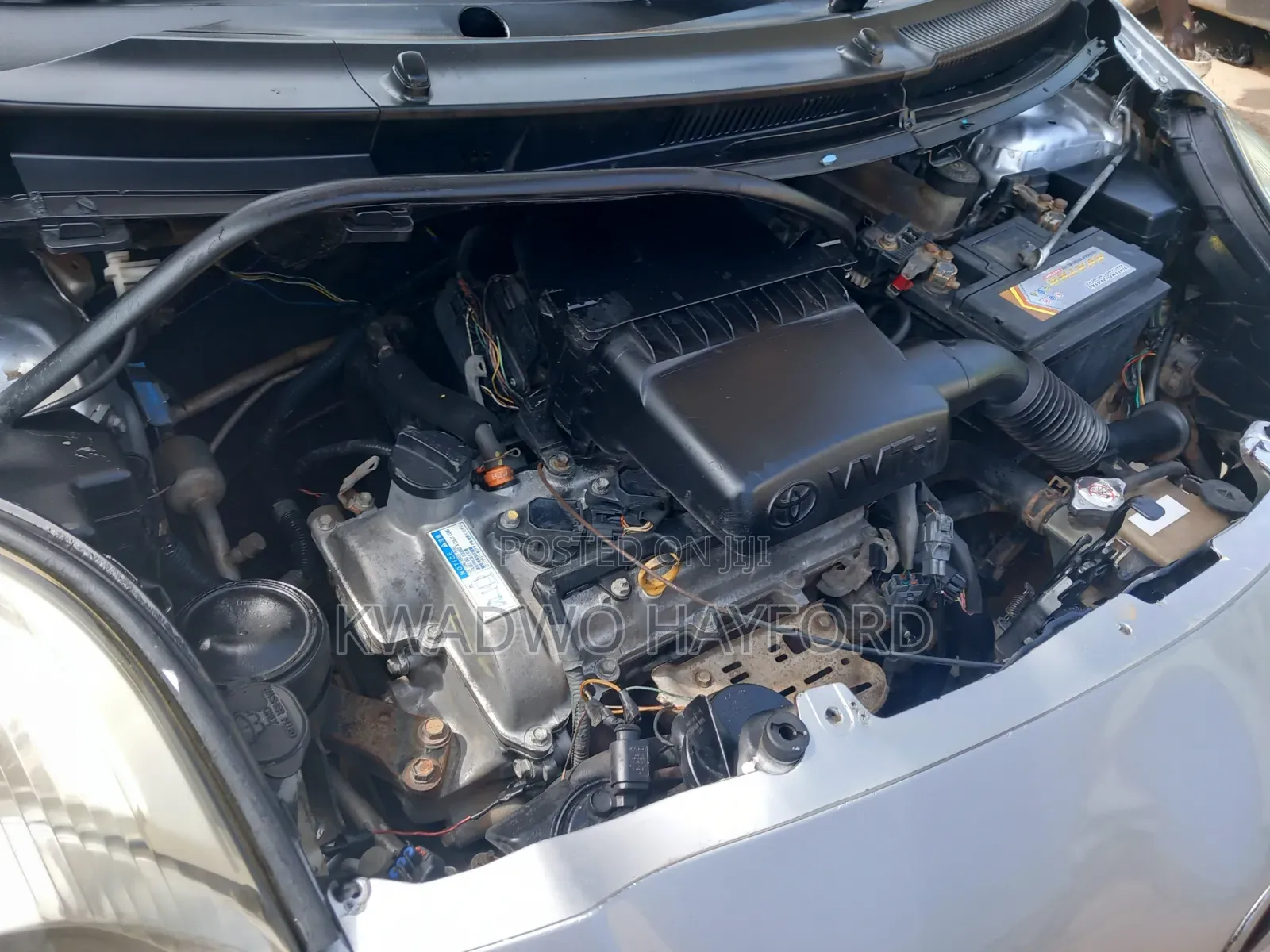 Toyota Vitz 2010 White
