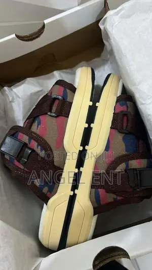 Christo Vimvis Slides Available in Box (Location: Adum Kumasi)