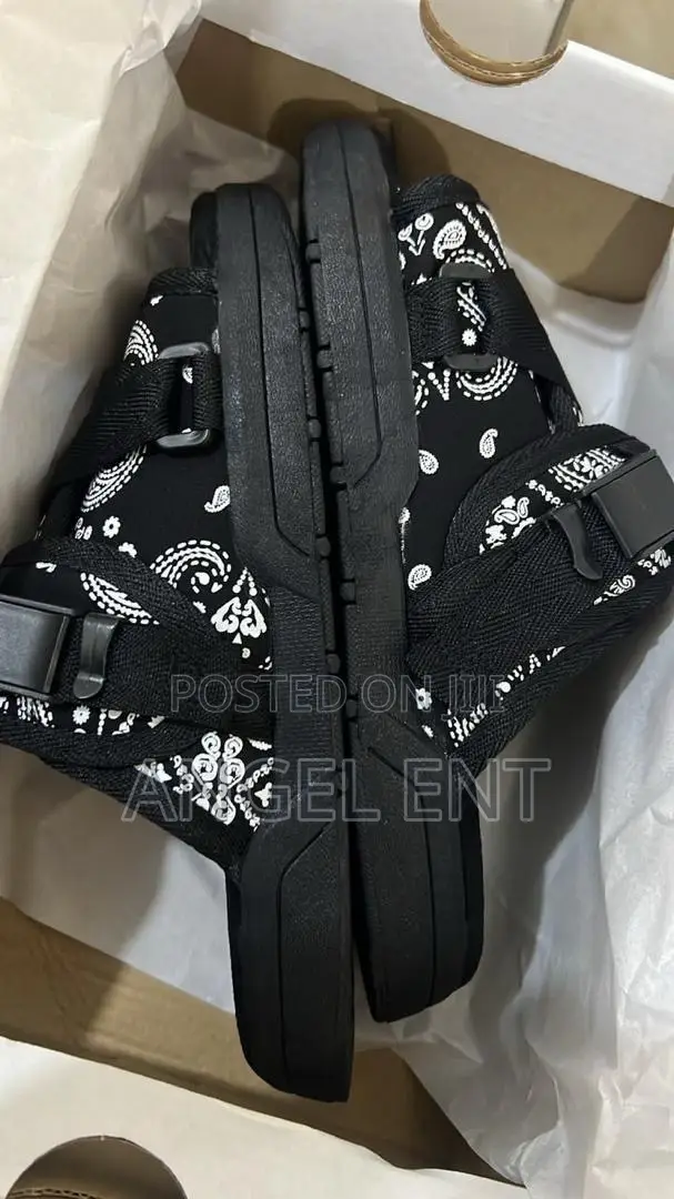 Christo Vimvis Slides Available in Box (Location: Adum Kumasi)