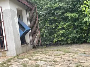 7bdrm Mansion in Trasacco, Accra Metropolitan for sale
