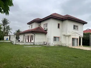 7bdrm Mansion in Trasacco, Accra Metropolitan for sale