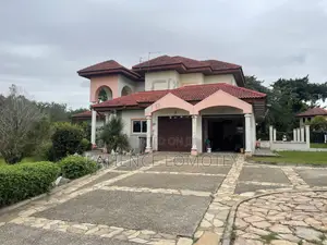 7bdrm Mansion in Trasacco, Accra Metropolitan for sale