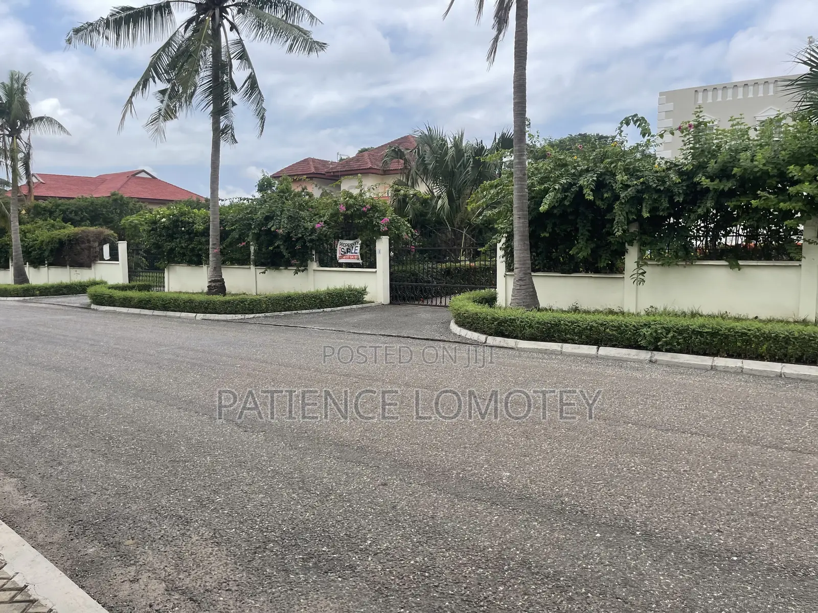 7bdrm Mansion in Trasacco, Accra Metropolitan for sale