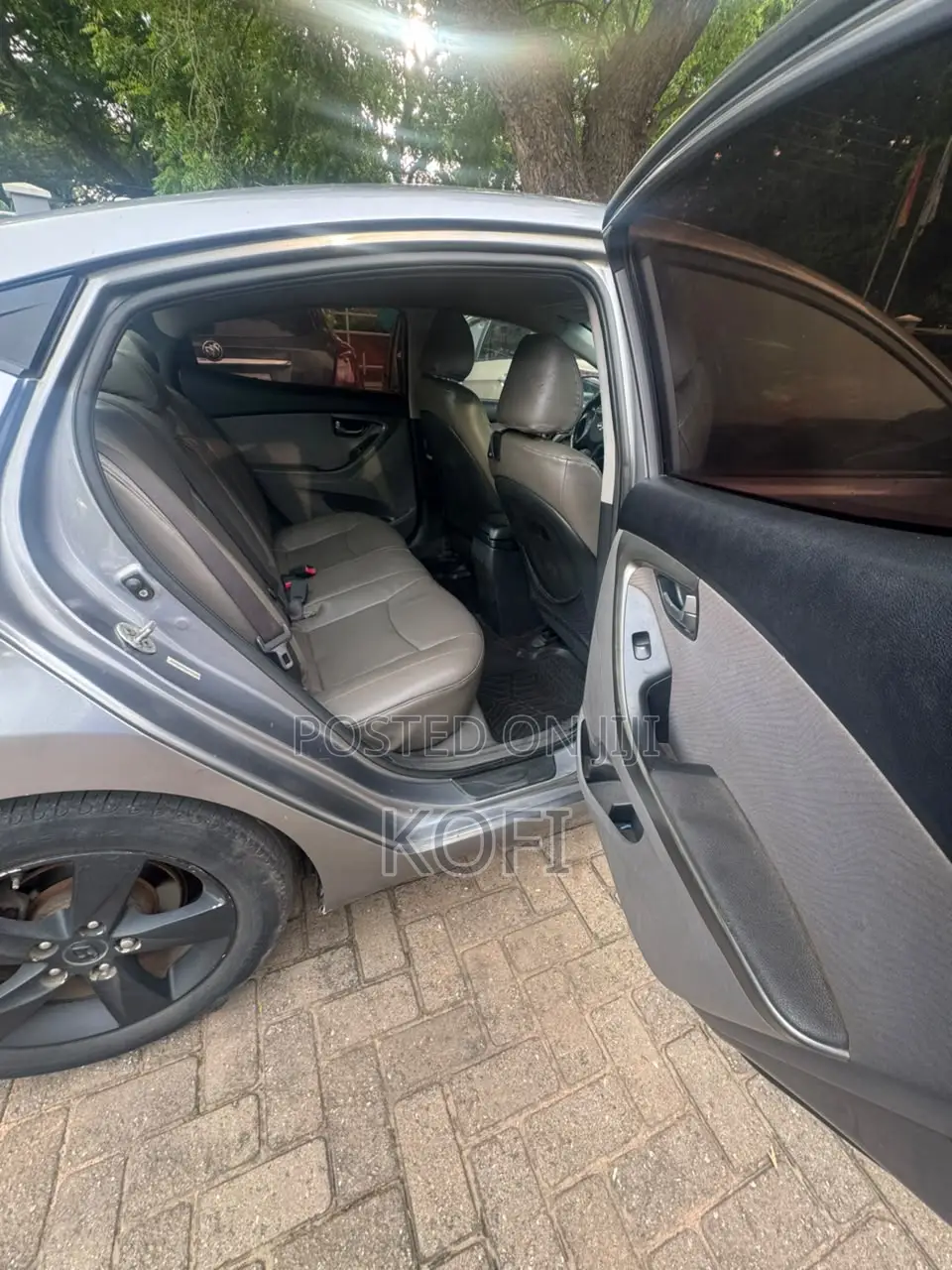 Hyundai Elantra GLS Sedan FWD (1.8L 4cyl 6A) 2013 Gray