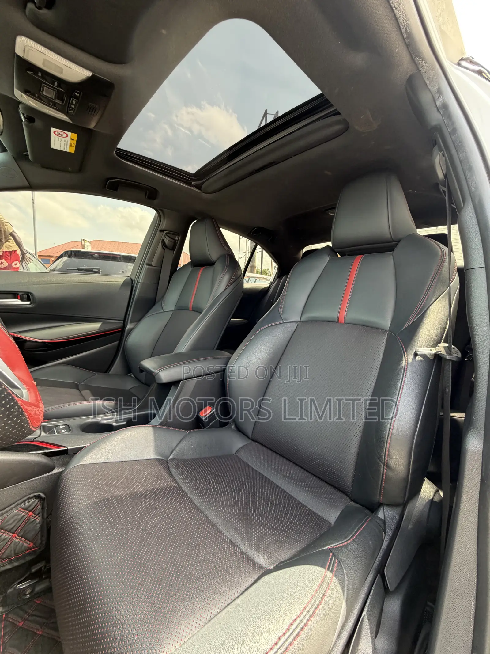 Toyota Corolla SE 2022 White