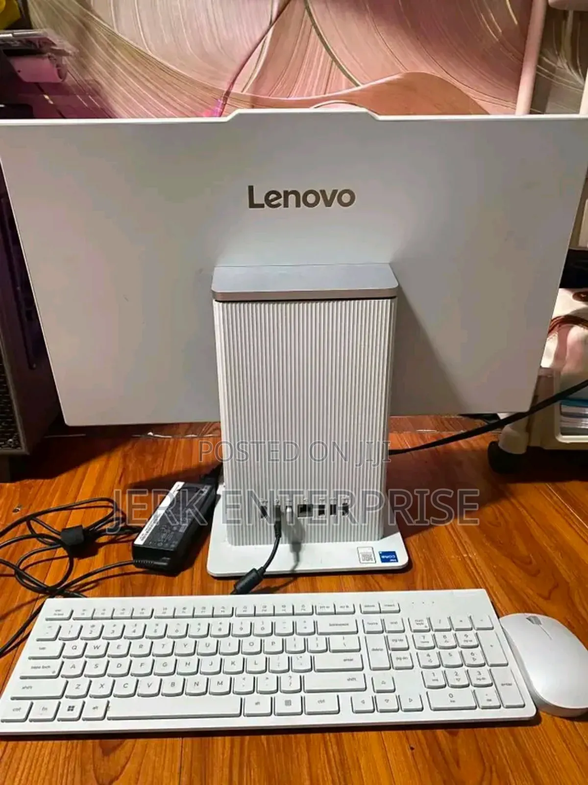 New Desktop Computer Lenovo ThinkCentre 24 16GB Intel Core i5 SSD 1T