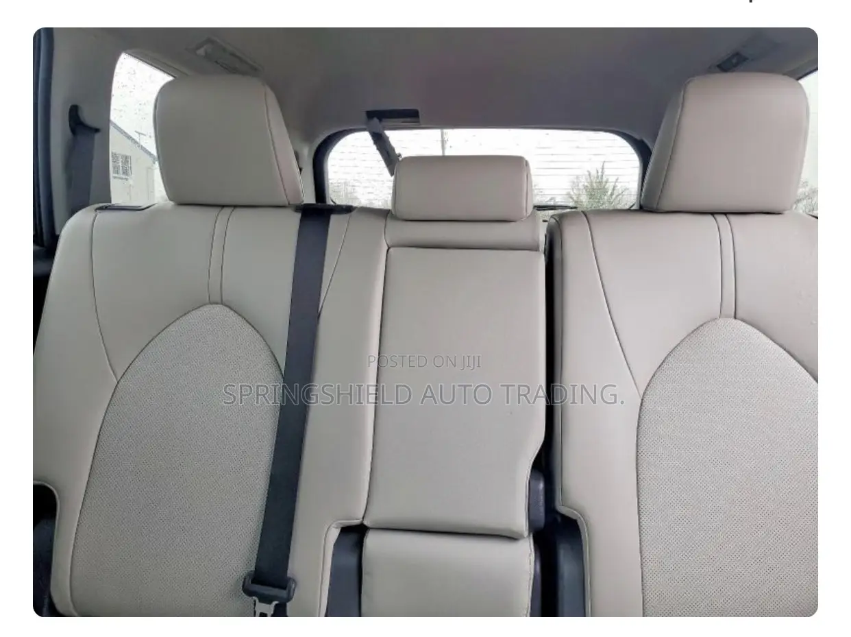 Toyota Highlander 2024 Black