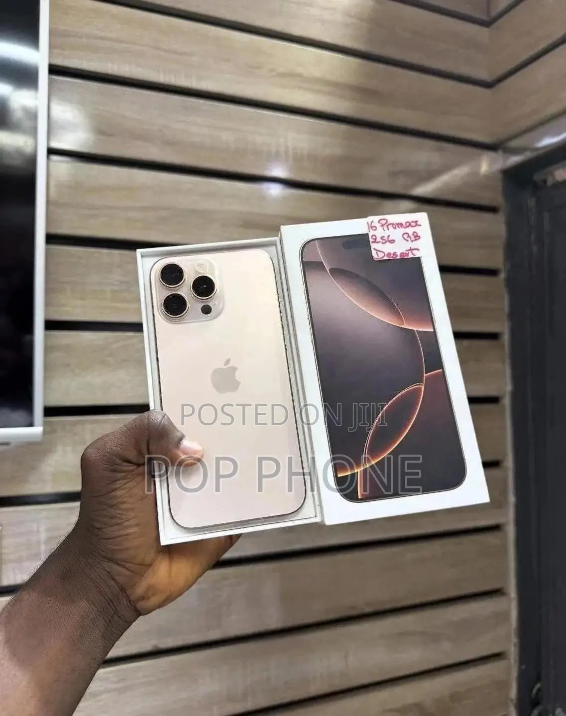 Apple iPhone 16 Pro Max 256 GB Gold