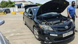 Toyota Corolla 2013 Black