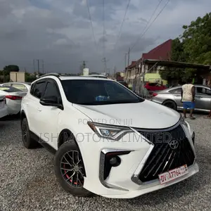 Toyota RAV4 SE 4dr SUV AWD (2.5L 4cyl 6A) 2018 White