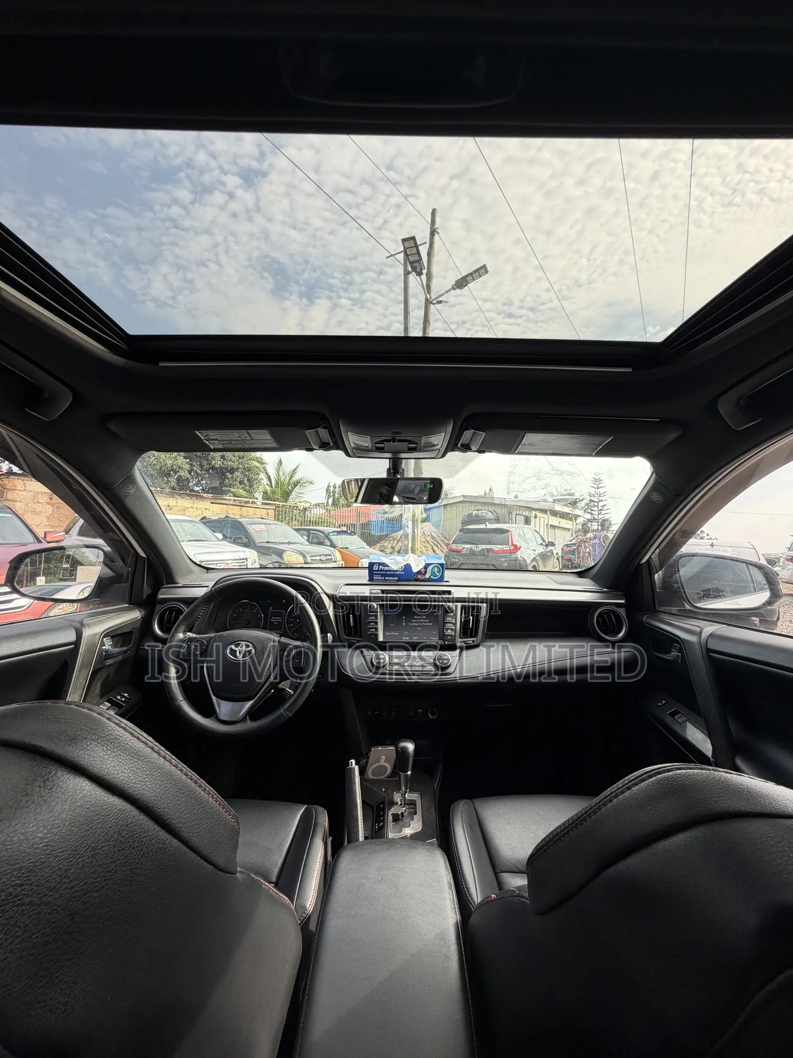 Toyota RAV4 SE 4dr SUV AWD (2.5L 4cyl 6A) 2018 White