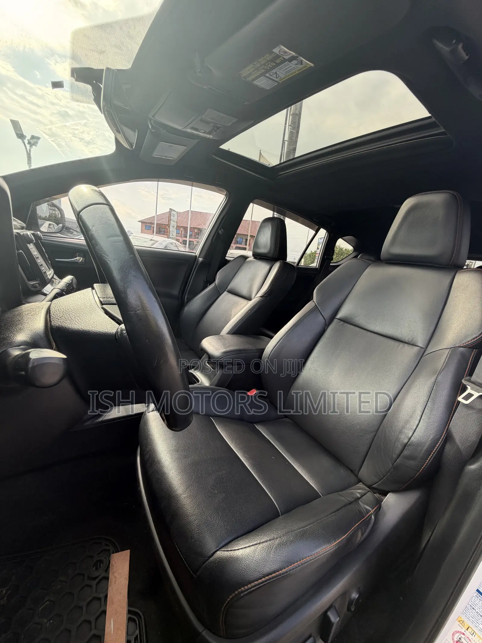 Toyota RAV4 SE 4dr SUV AWD (2.5L 4cyl 6A) 2018 White