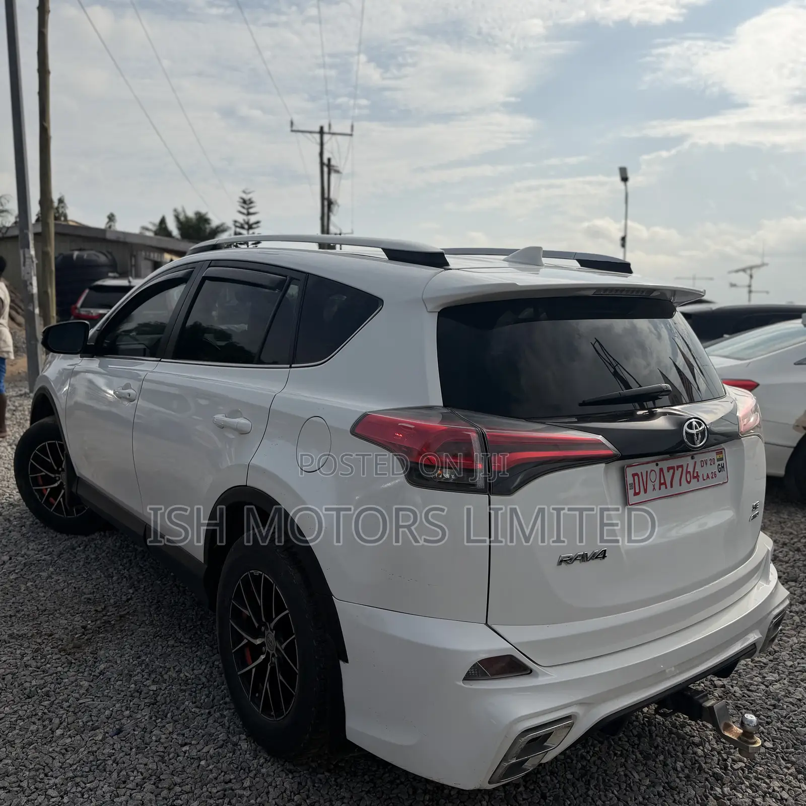 Toyota RAV4 SE 4dr SUV AWD (2.5L 4cyl 6A) 2018 White