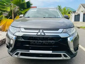 Mitsubishi Outlander SE FWD 2019 Brown