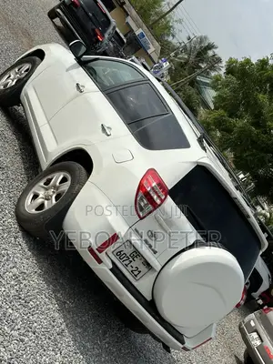 Toyota RAV4 2010 White