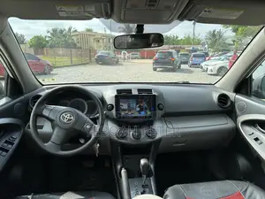 Toyota RAV4 2010 White