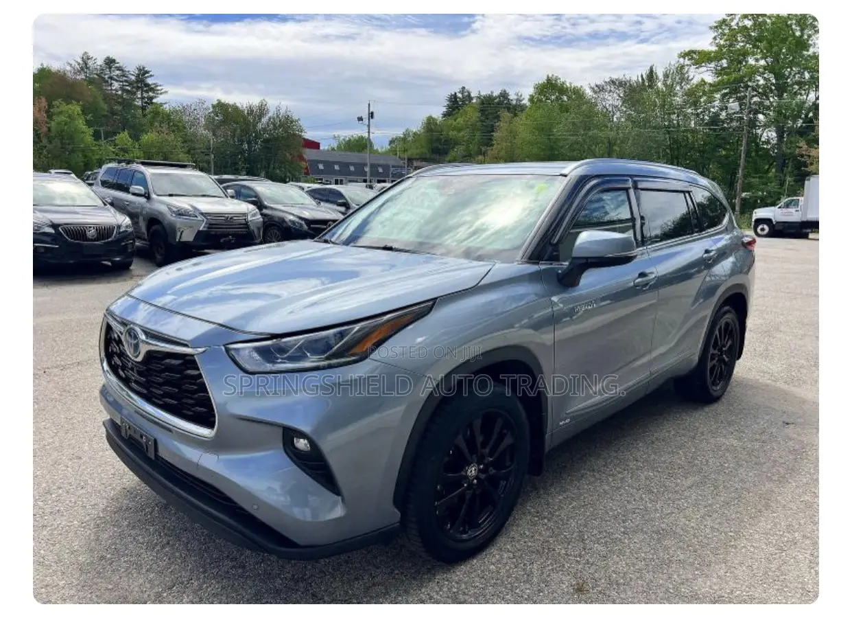 Toyota Highlander 2021 Blue