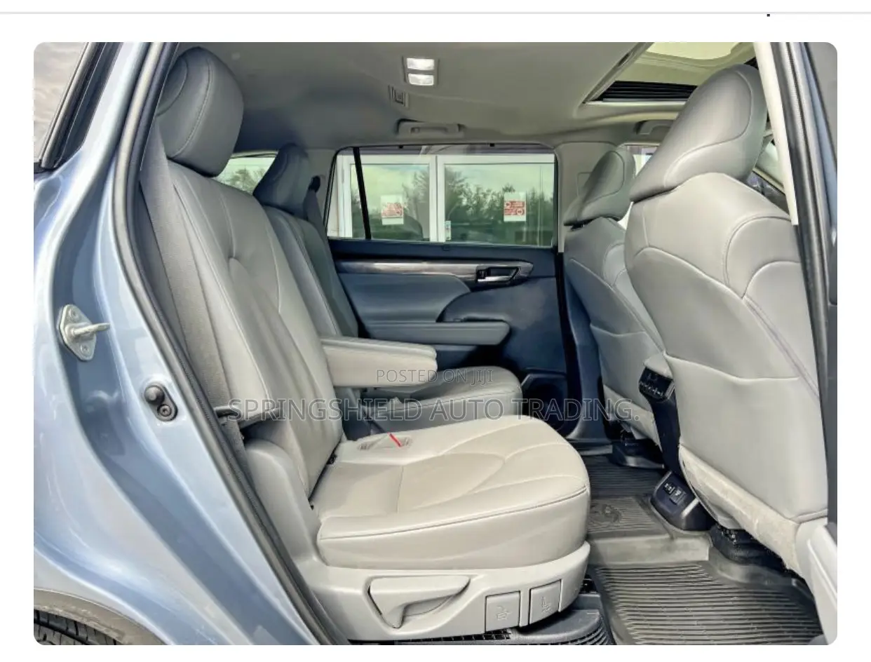 Toyota Highlander 2021 Blue