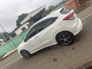 Honda HR-V Touring AWD 2020 White