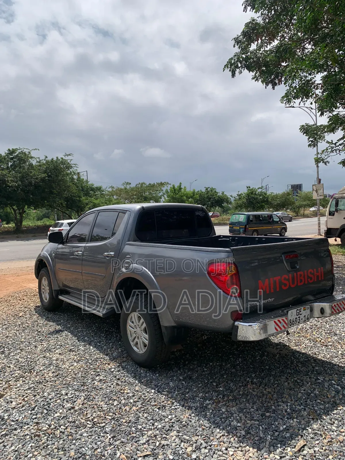 Mitsubishi L200 Club Cab 2.5 180hp 4WD 2014 Gray