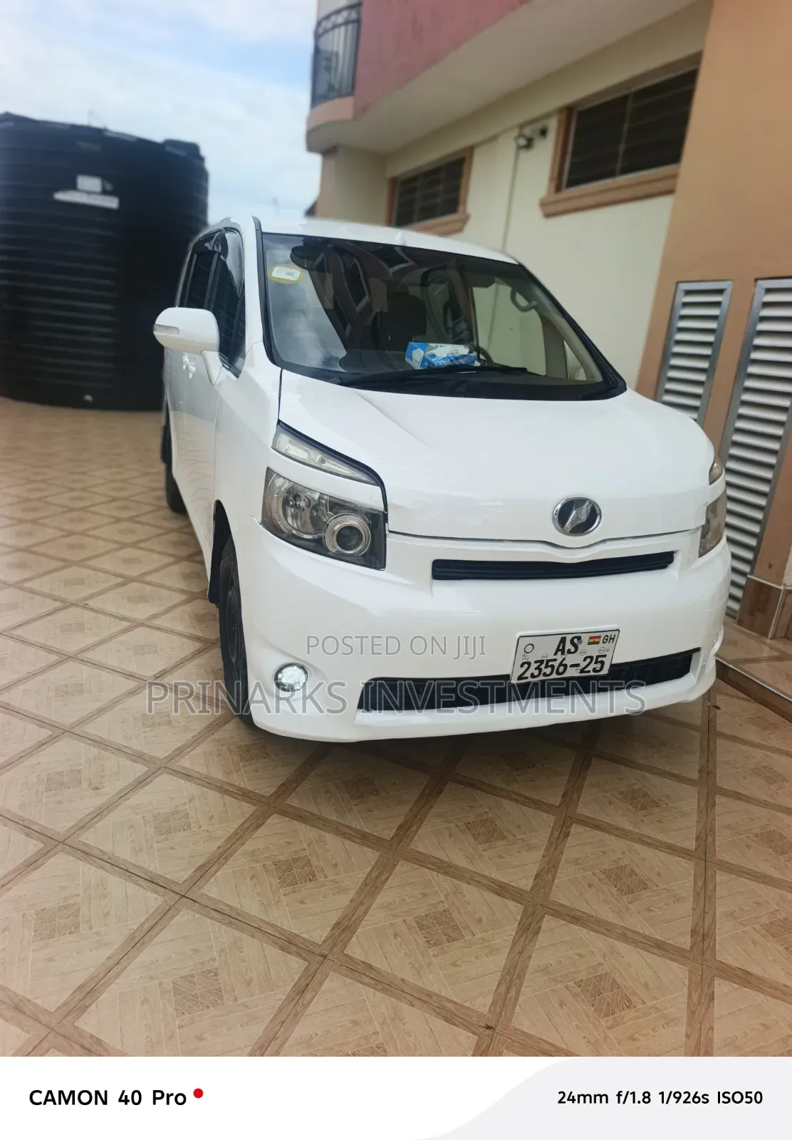 Toyota Voxy 2010 White